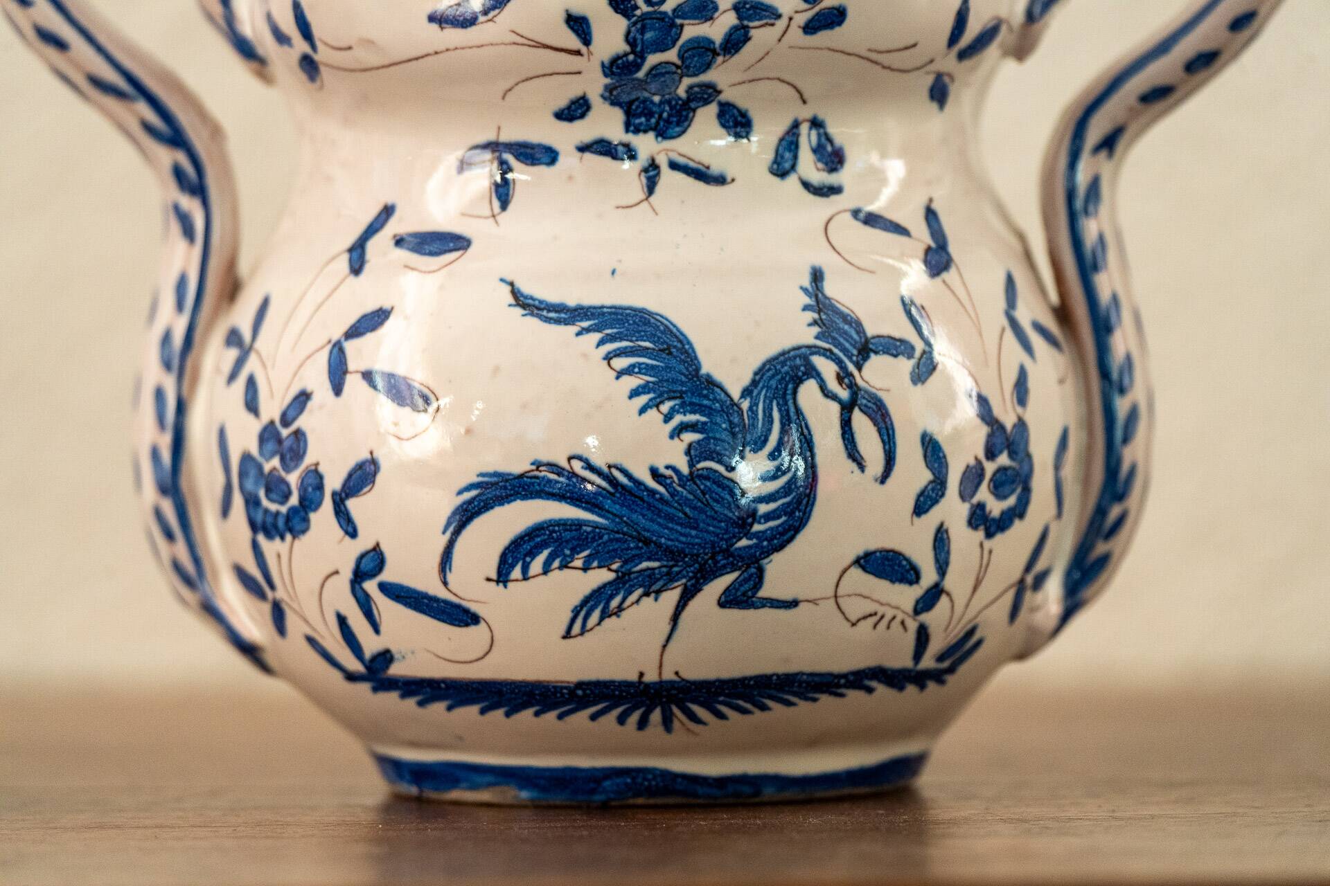 sugar bowl in Martres-Tolosane earthenware with Moustiers decorations