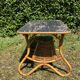Table basse vintage en rotin et Formica