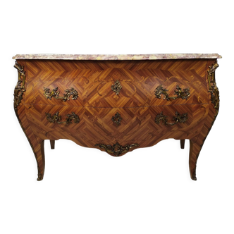 Curved Louis XV chest of drawers