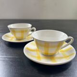 Paire de tasses à carreaux jaunes