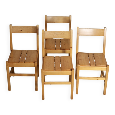 Charlotte Perriand (séléction de ) pour Les Arcs, set de 4 chaises, France,  circa 196