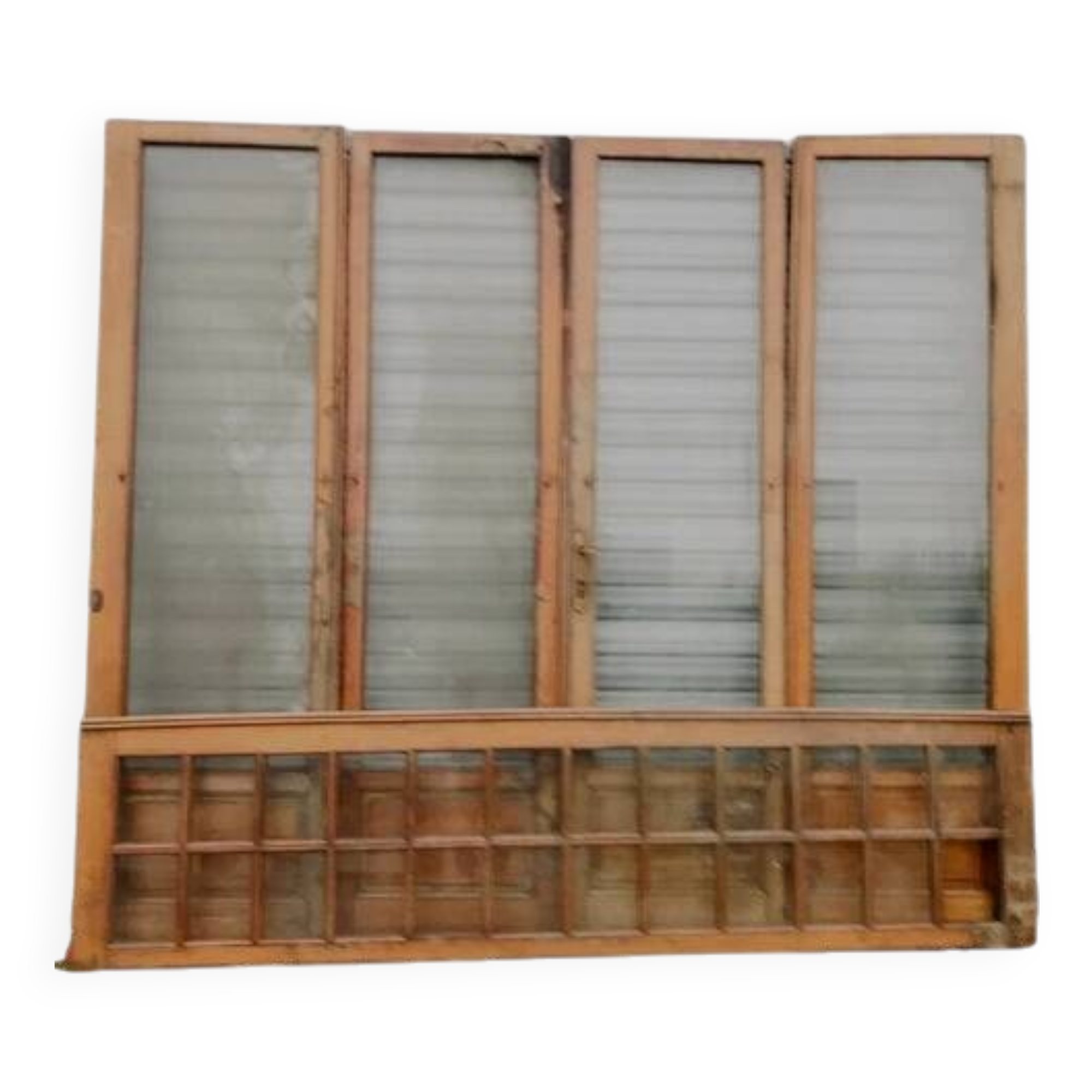 Suite de quatre portes de séparation en chêne massif XXe siècle