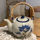 Teapot and 6 bowls