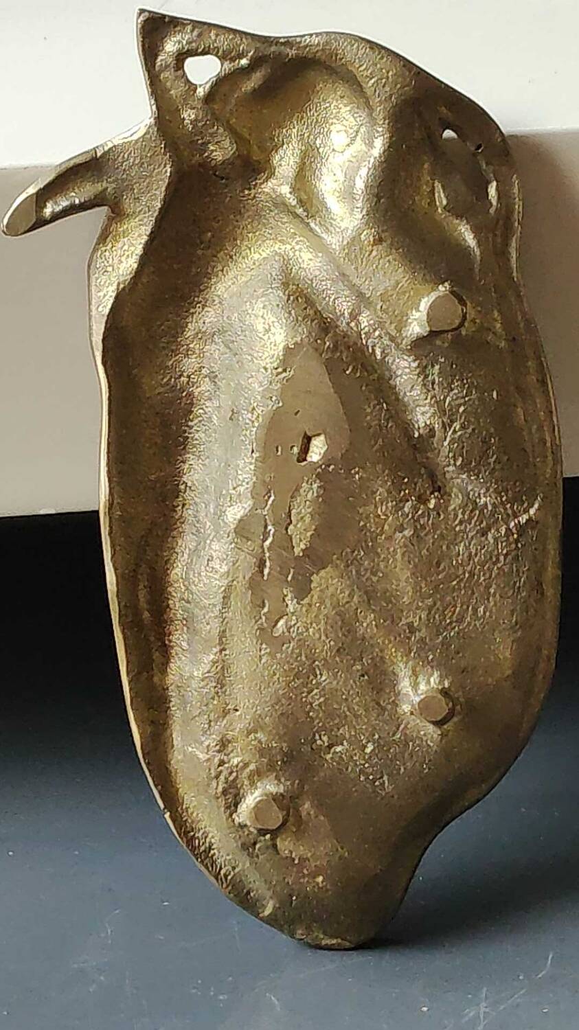 Art Nouveau Empty Pocket/Nude of a Woman/Mermaid on Shell. In gilded patinated bronze. Dim 20 x 10 cm