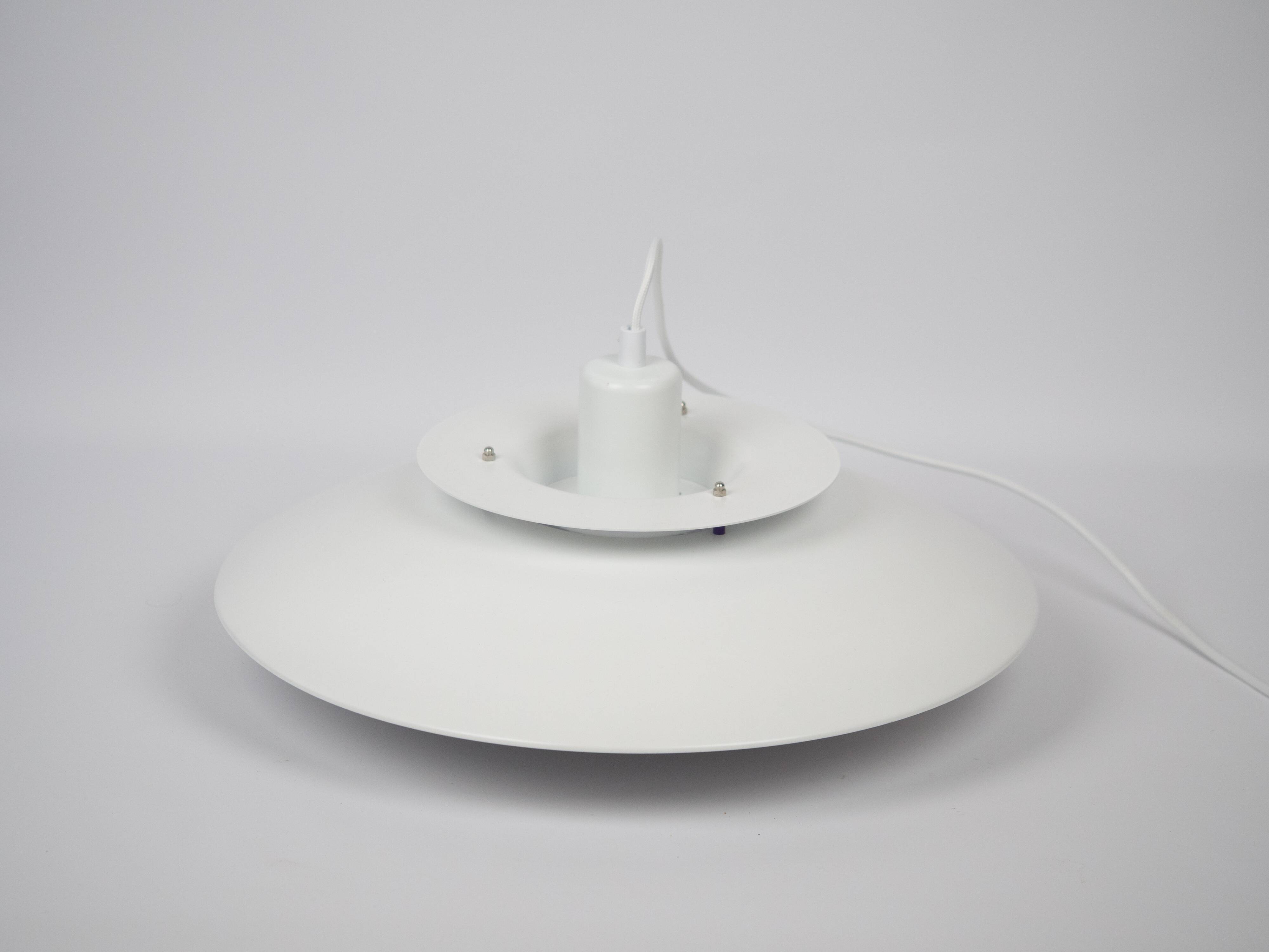 Paire de lampes suspendues vintage danoises des années 1980.