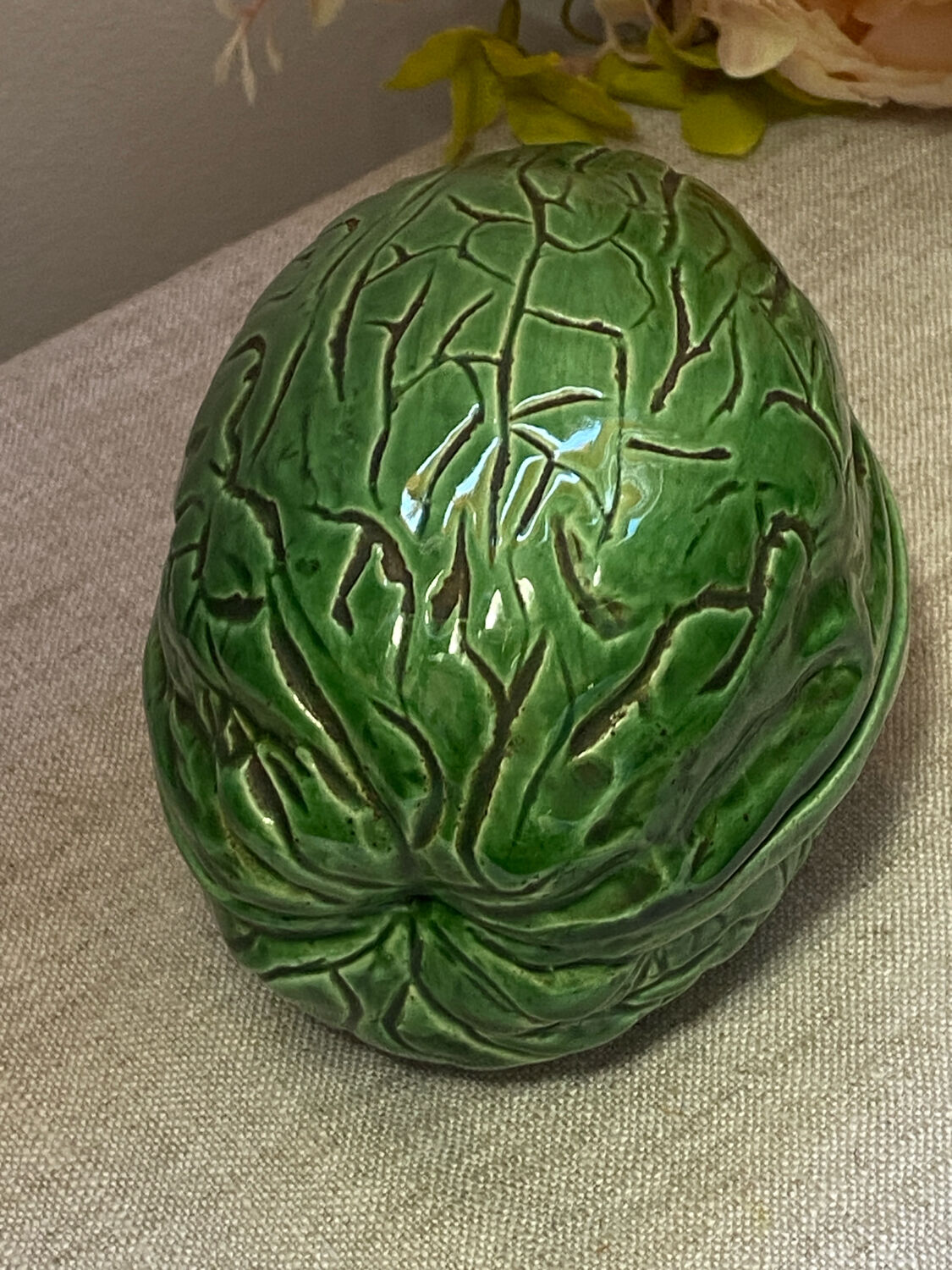 Ceramic nut-shaped candy box