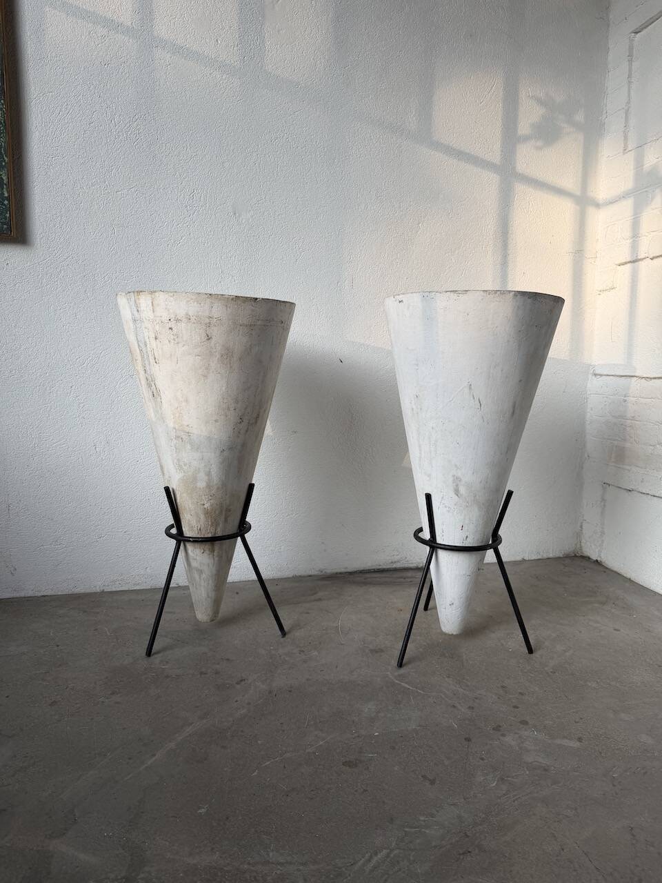 Willy Guhl planter cones x2