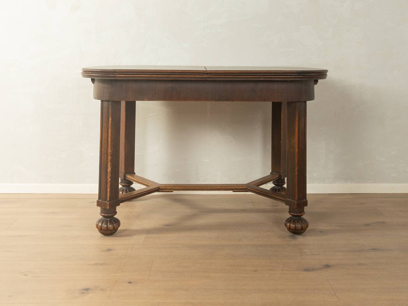 Table à manger au caractère unique des années 1920