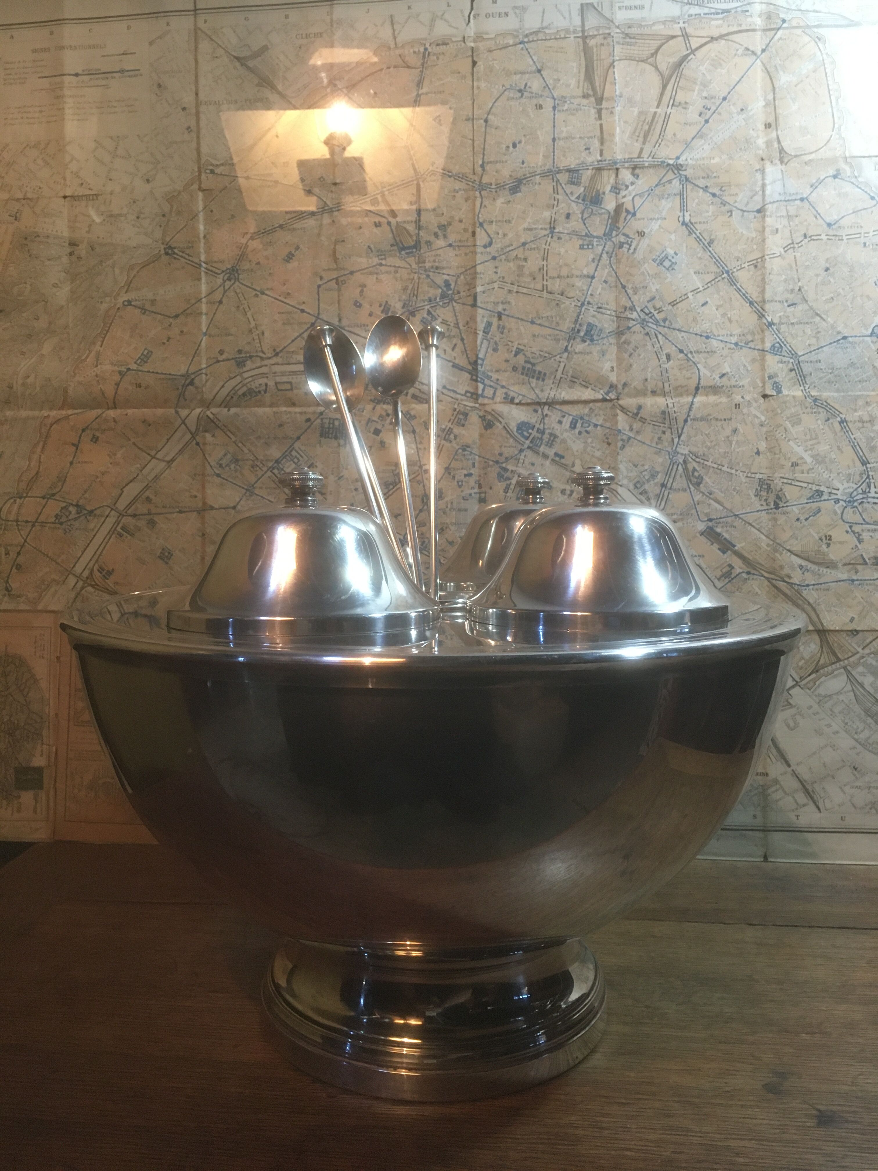 Silver metal sorbet and ice cream display stand