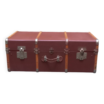Old trunk, travel suitcase, with carrying handles and interior lockers, wooden reinforcements