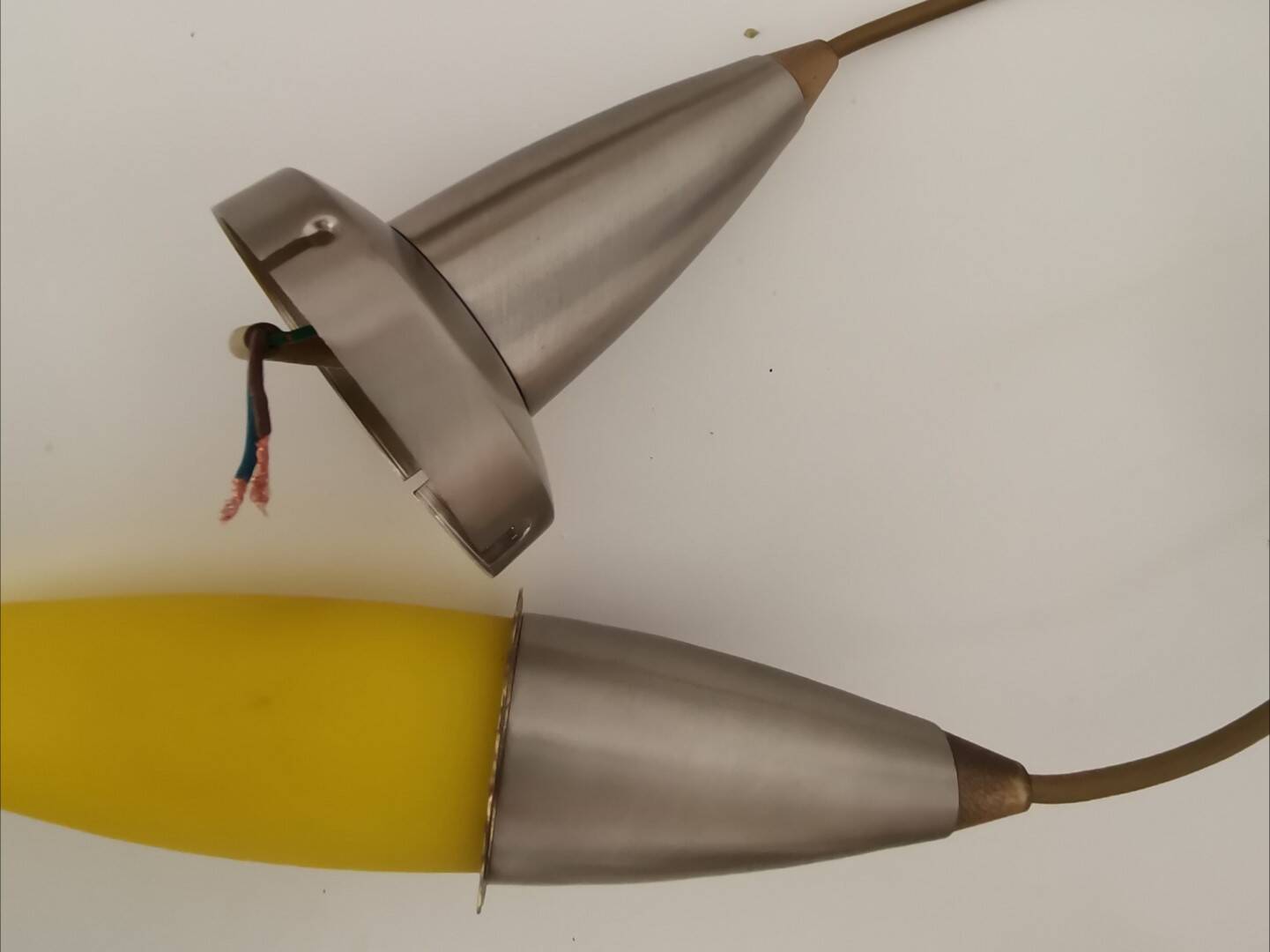 Yellow glass hanging lamp