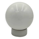 Opaline and porcelain wall light