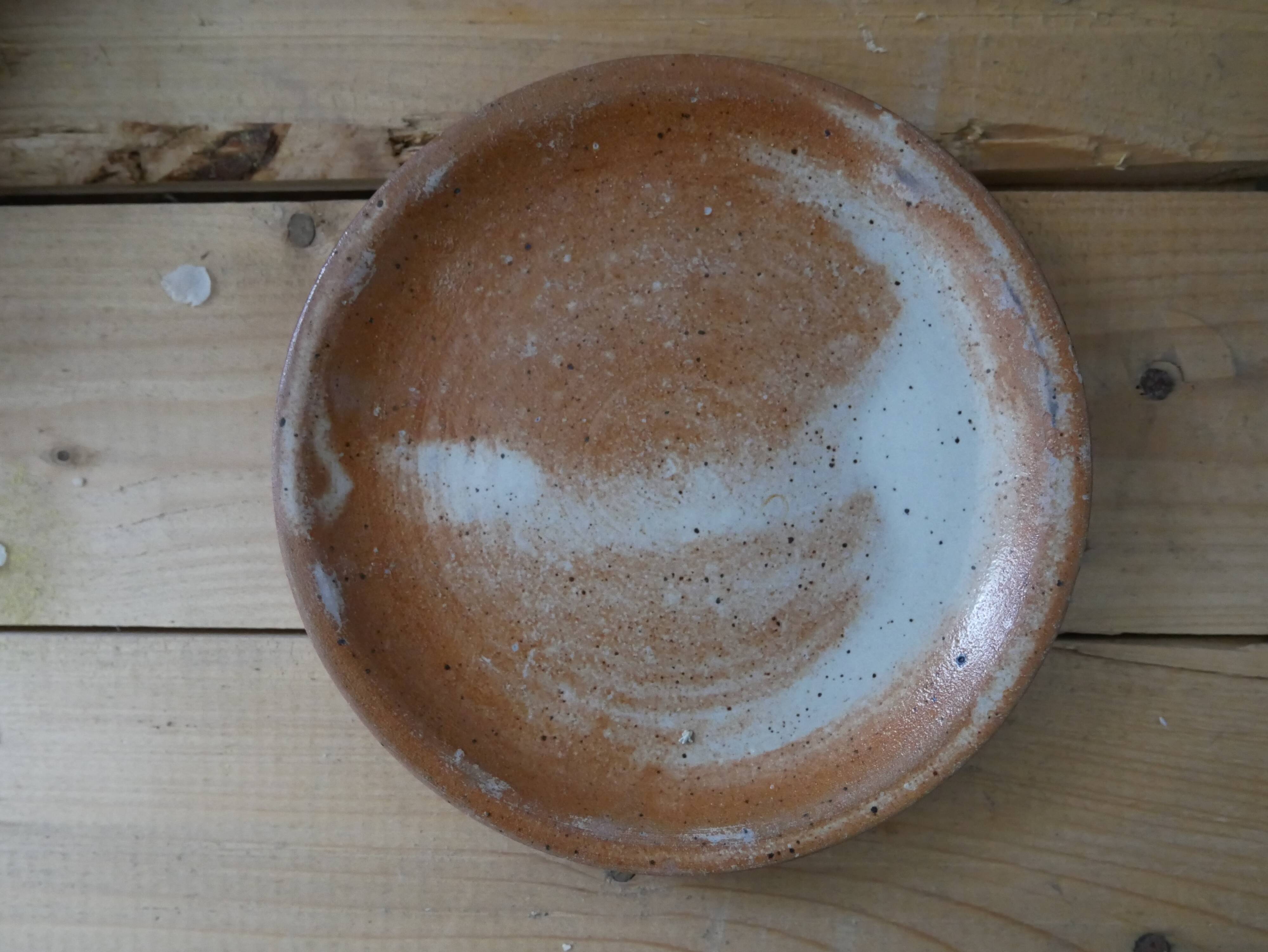 Lot 10 dessert plates in sandstone