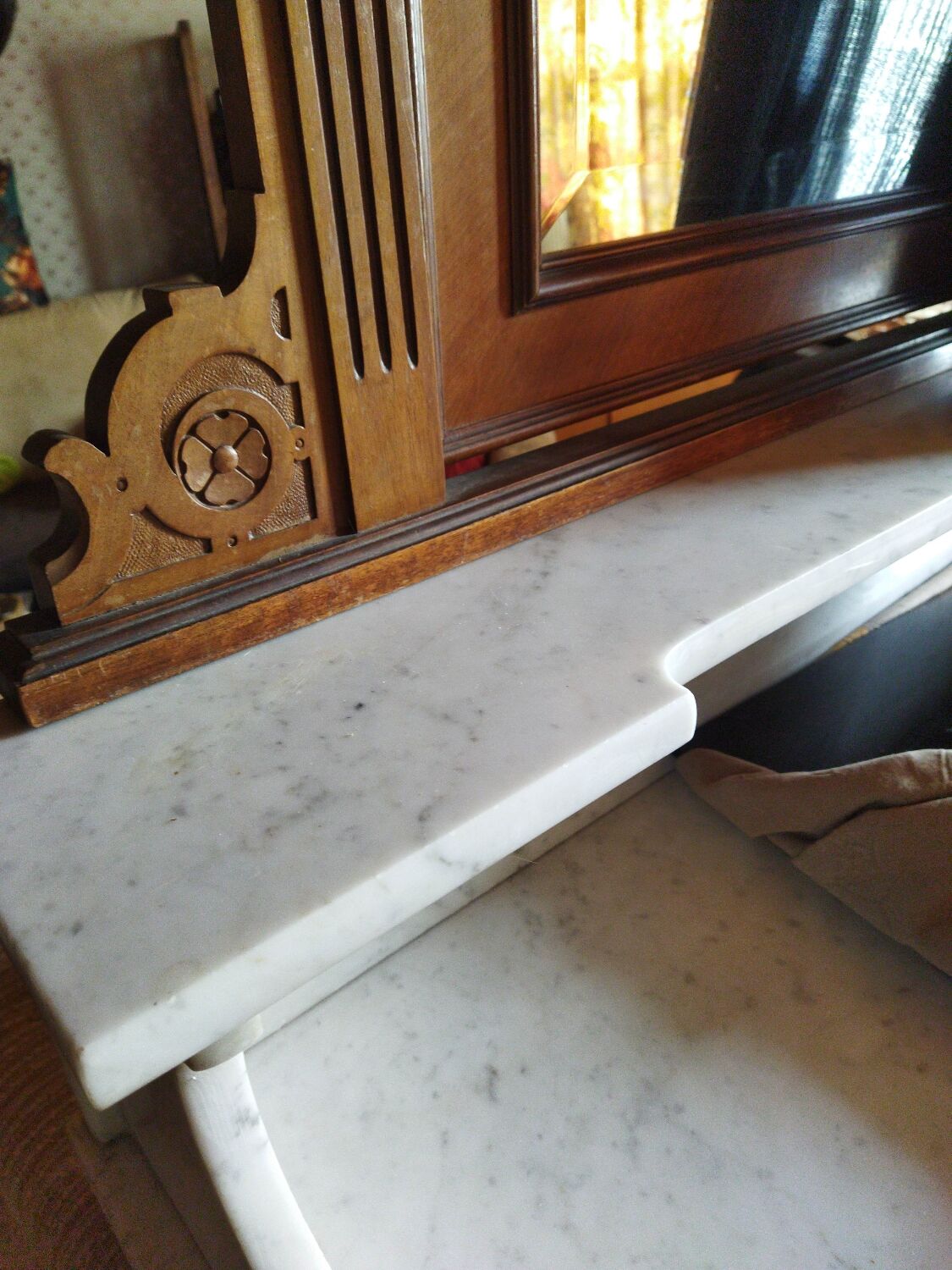 Old chest of drawers high dressing table