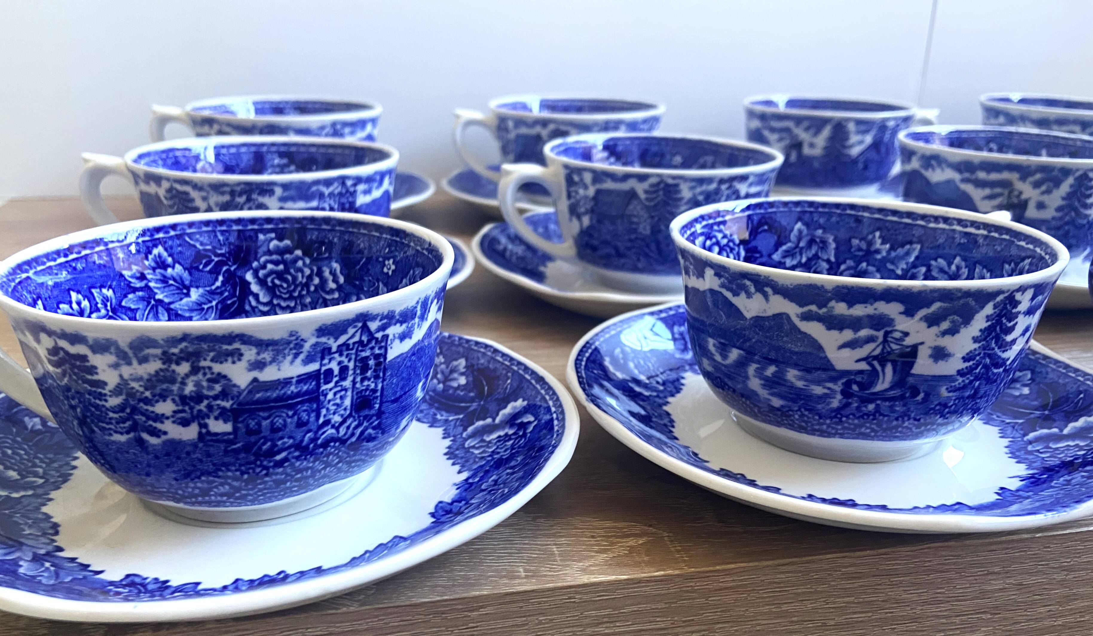 Ancien Service à Thé Café Chocolat Faïence Fine Made in Finland "ARABIA"