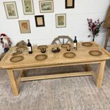 Farmhouse table with central extensions
