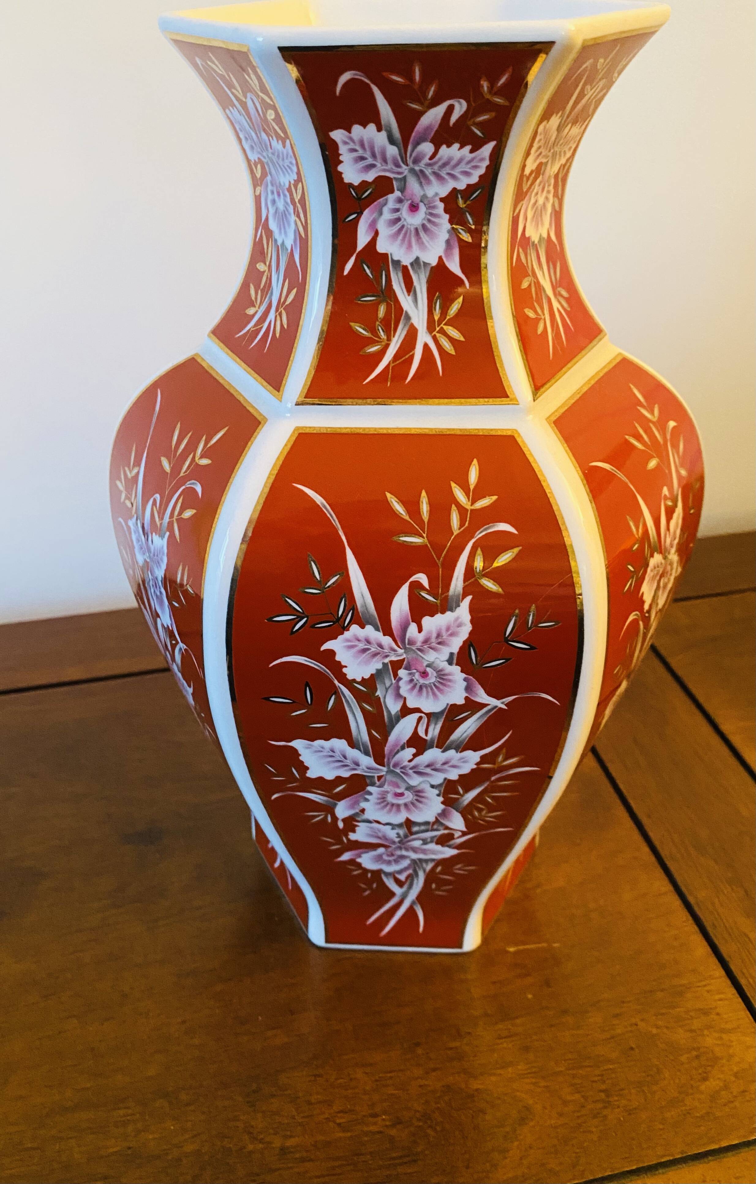 Red and gold porcelain vase