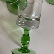 Set de 12 verres gobelets massifs à pied 1960