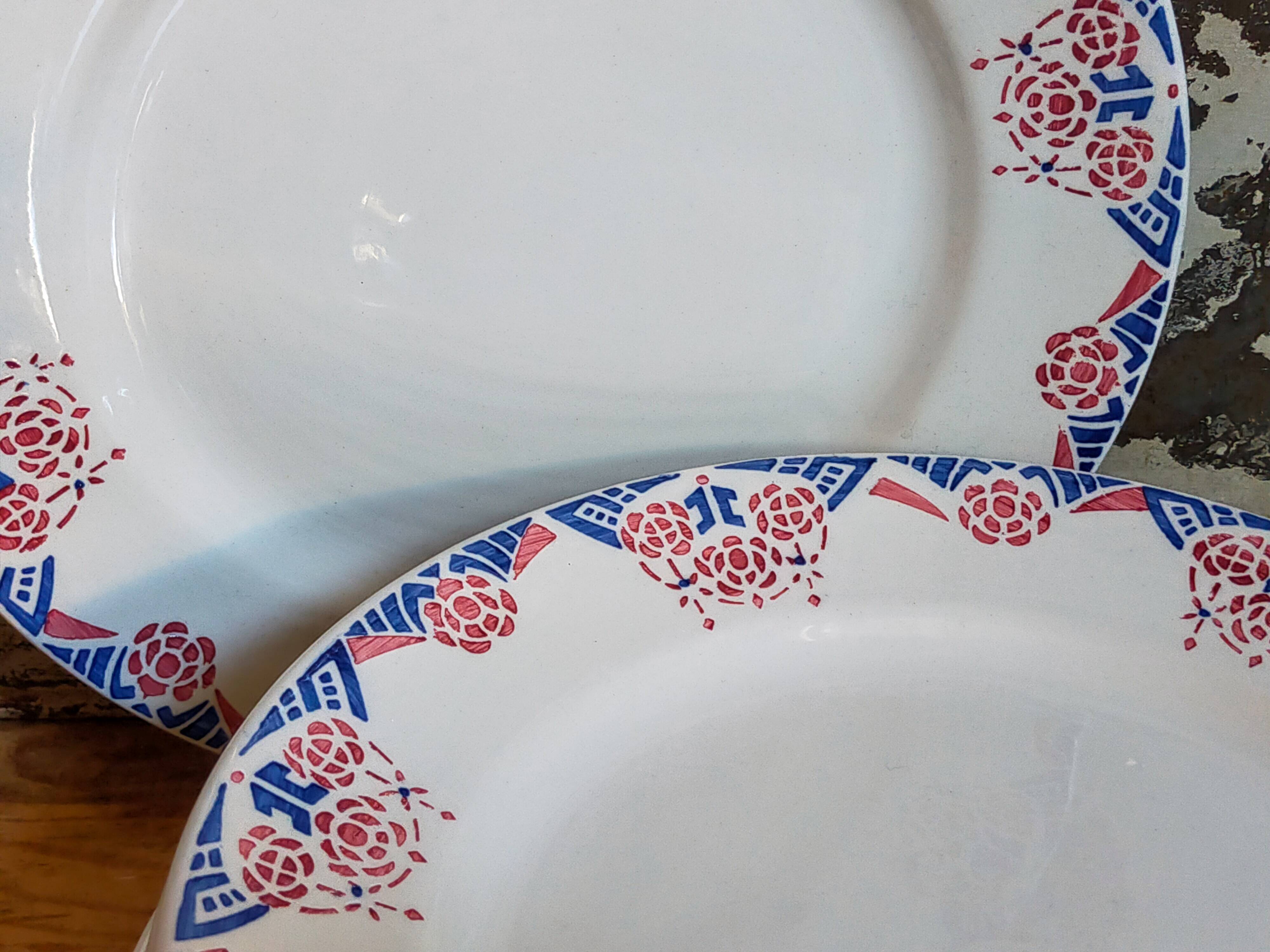 Nine Sarreguemines earthenware dessert plates, Brunoy service, 1940s