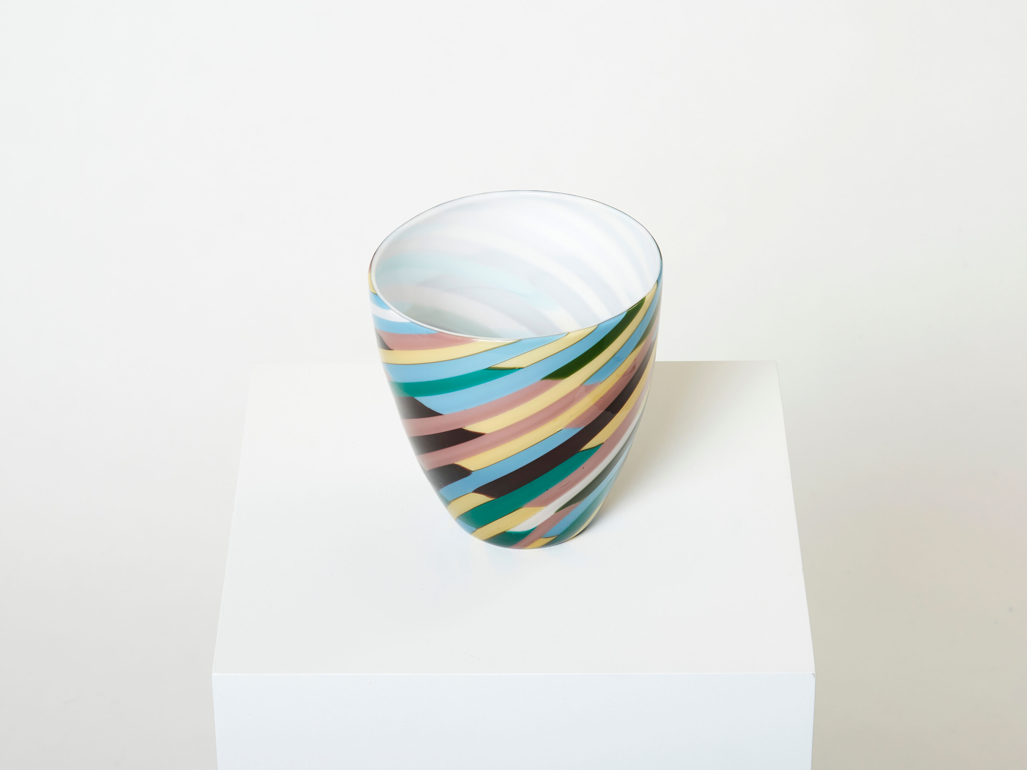 Laura de Santillana for Venini blown glass vase Klee 1984