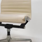 Swivel armchair by Charles & Ray Eames for Herman Miller, 1960