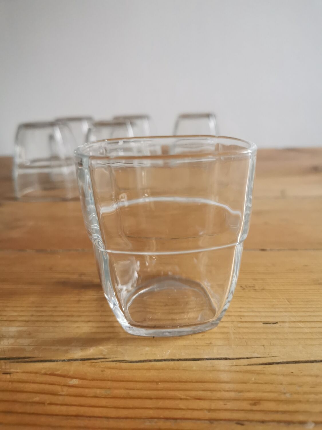 Service of 6 stackable glasses