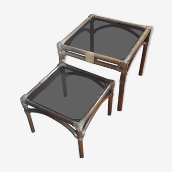 Set de 2 tables gigognes basses & carrées en bambou & verre fumé brun, vintage 1970