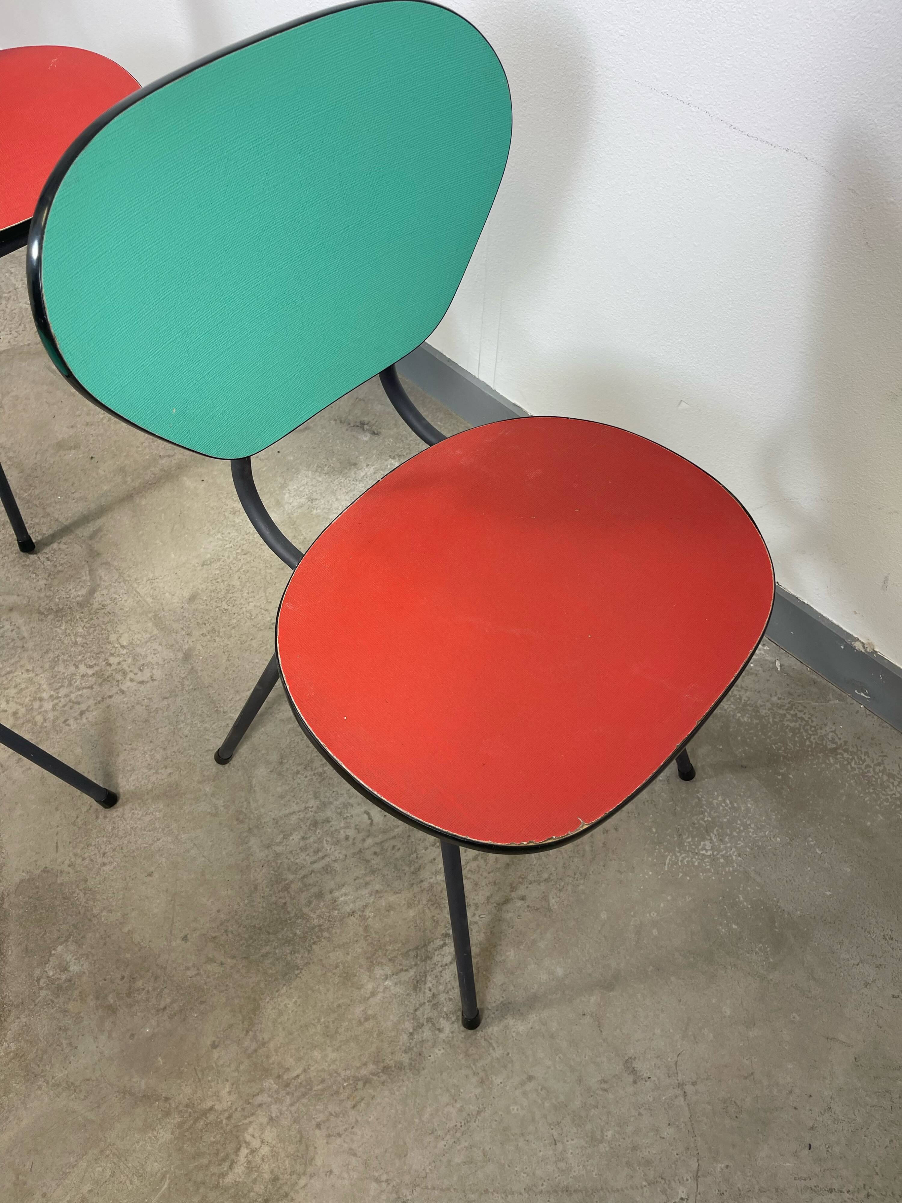 Set of 3 two-tone formica chairs from the 50s