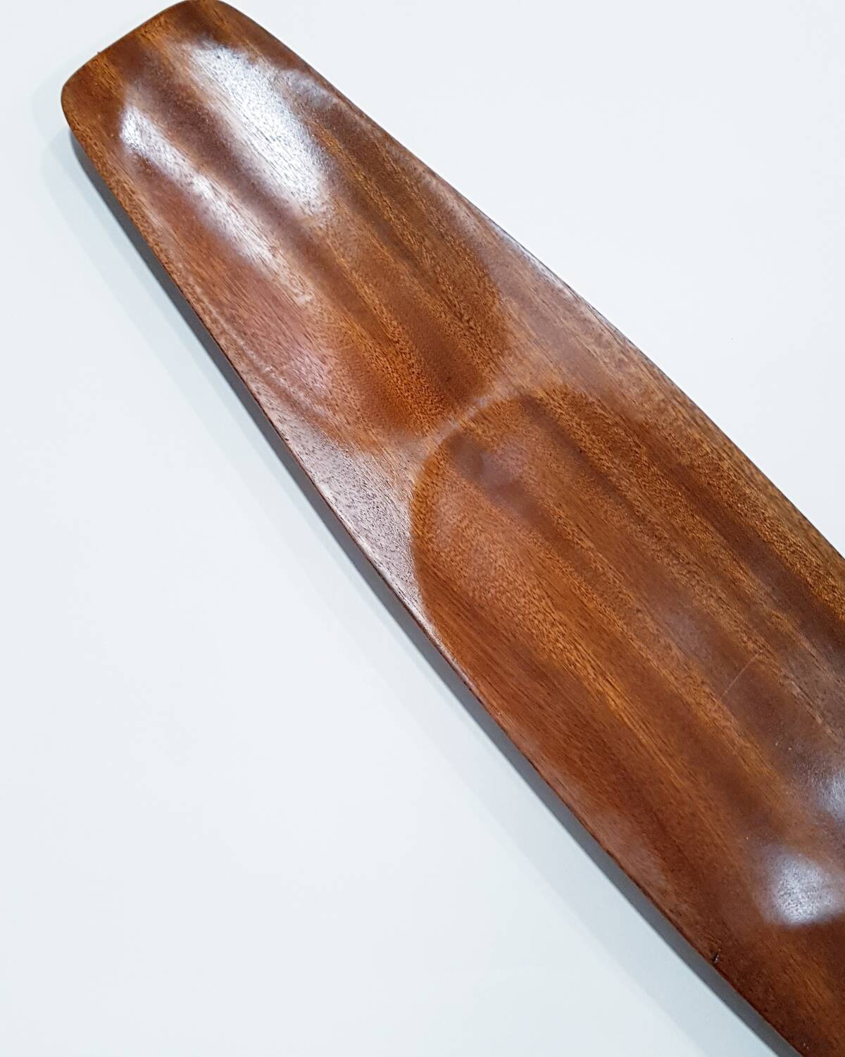 Plateau de console sculpté à la main du milieu du siècle