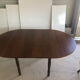 Table ronde avec rallonges et 4 chaises dossier cannage Vintage