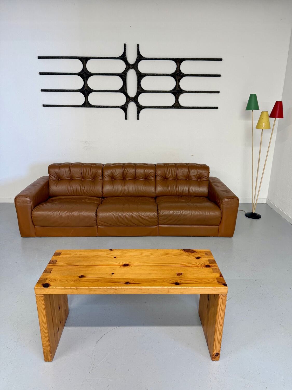 XXL wall sculpture in cast aluminium, 1970s Brutalist design.