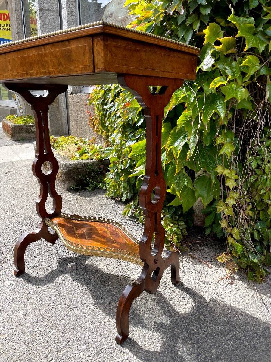 Small Walnut Side Table, England, 19th Century