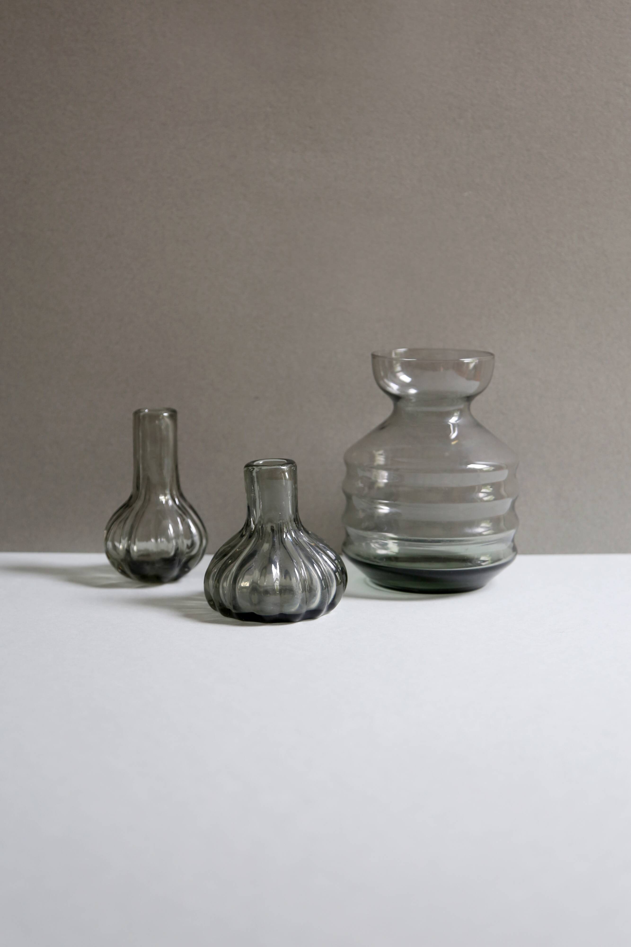 Soliflore and smoked glass vase