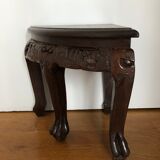 Carved wooden corner sellette