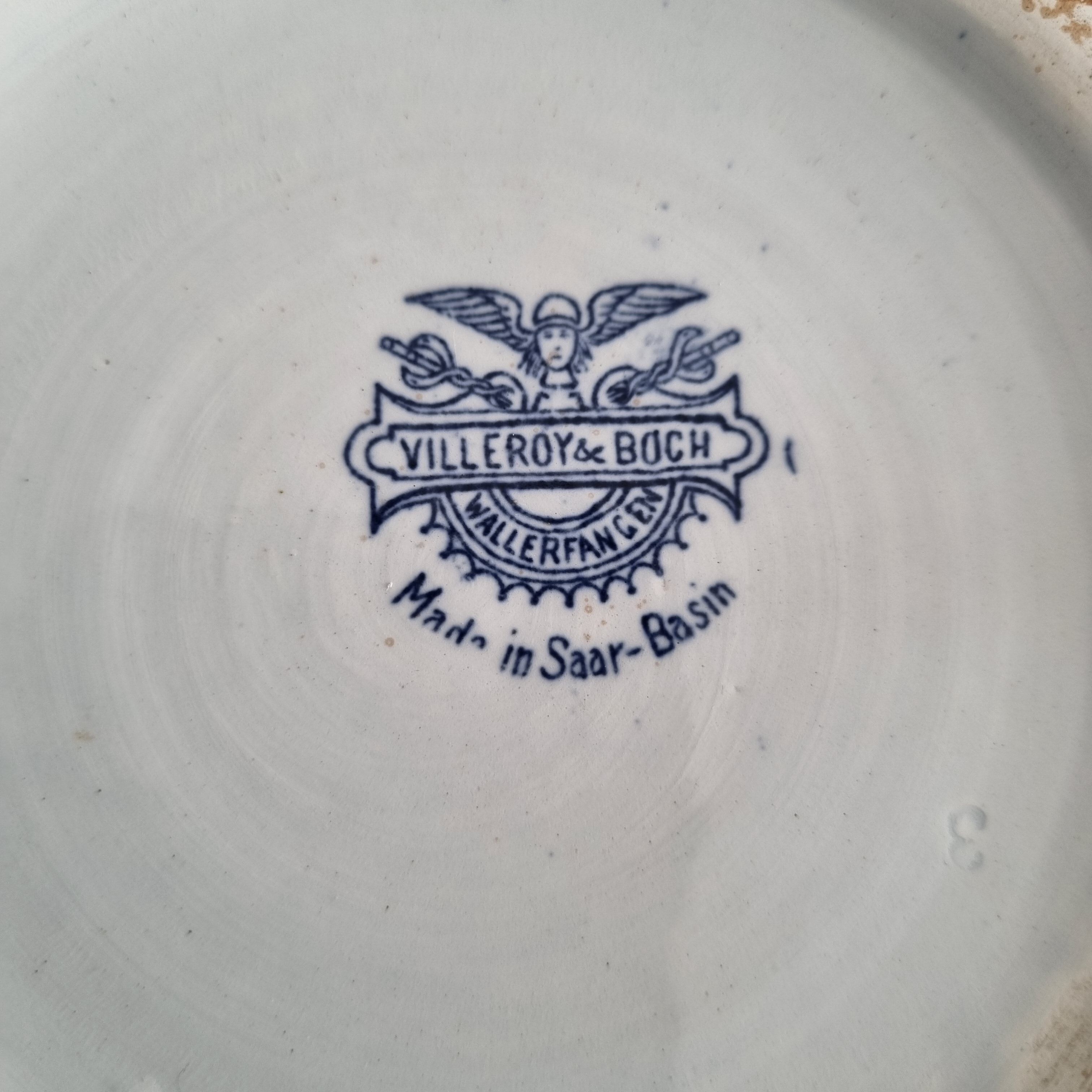 Vintage Villeroy and Boch earthenware pot cache