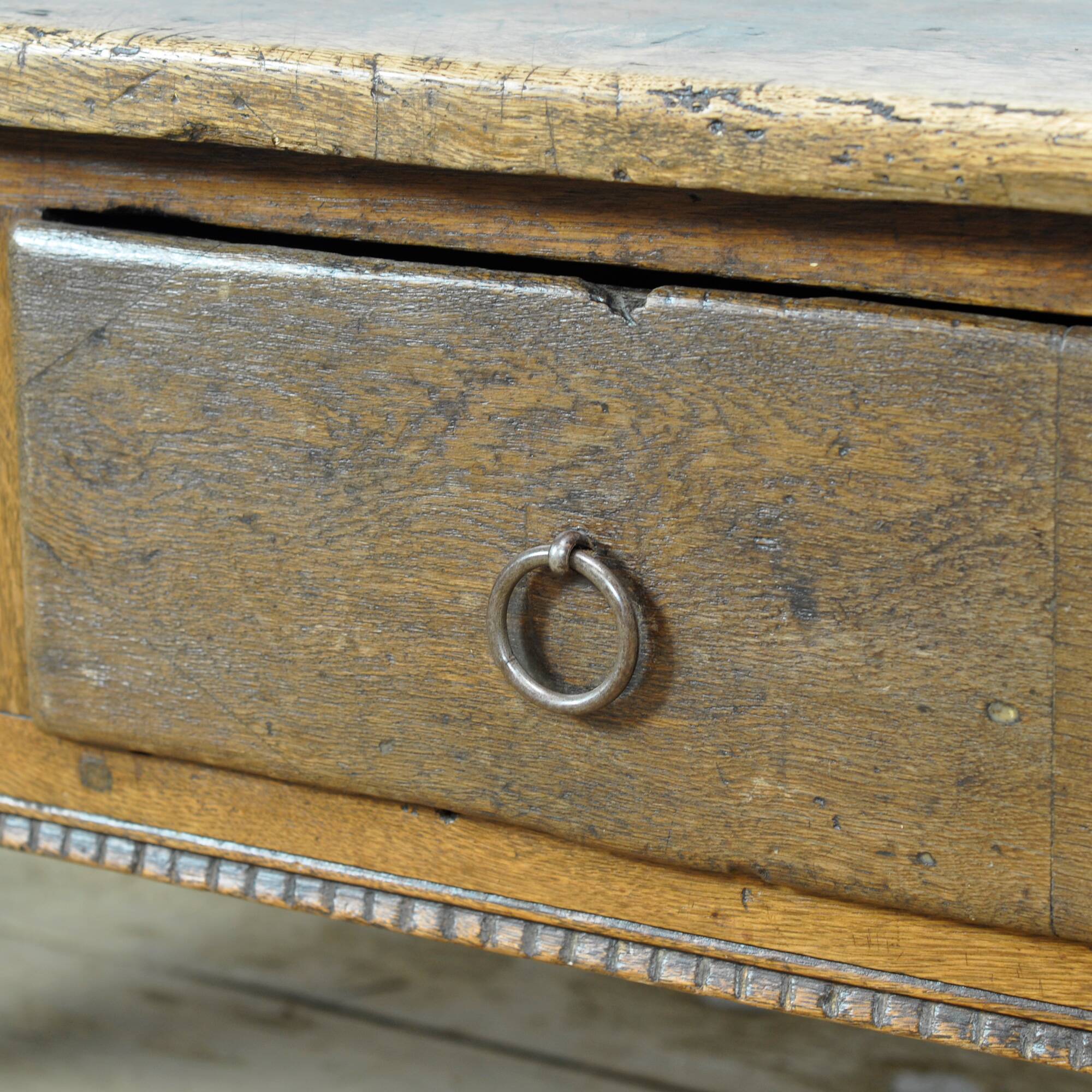 Oak coffee table, circa 1820
