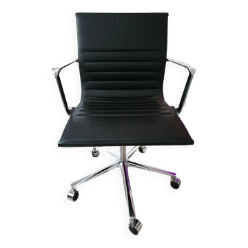 Fauteuil de bureau Eames Aluminium Group, édition ICF, cuir noir, anné