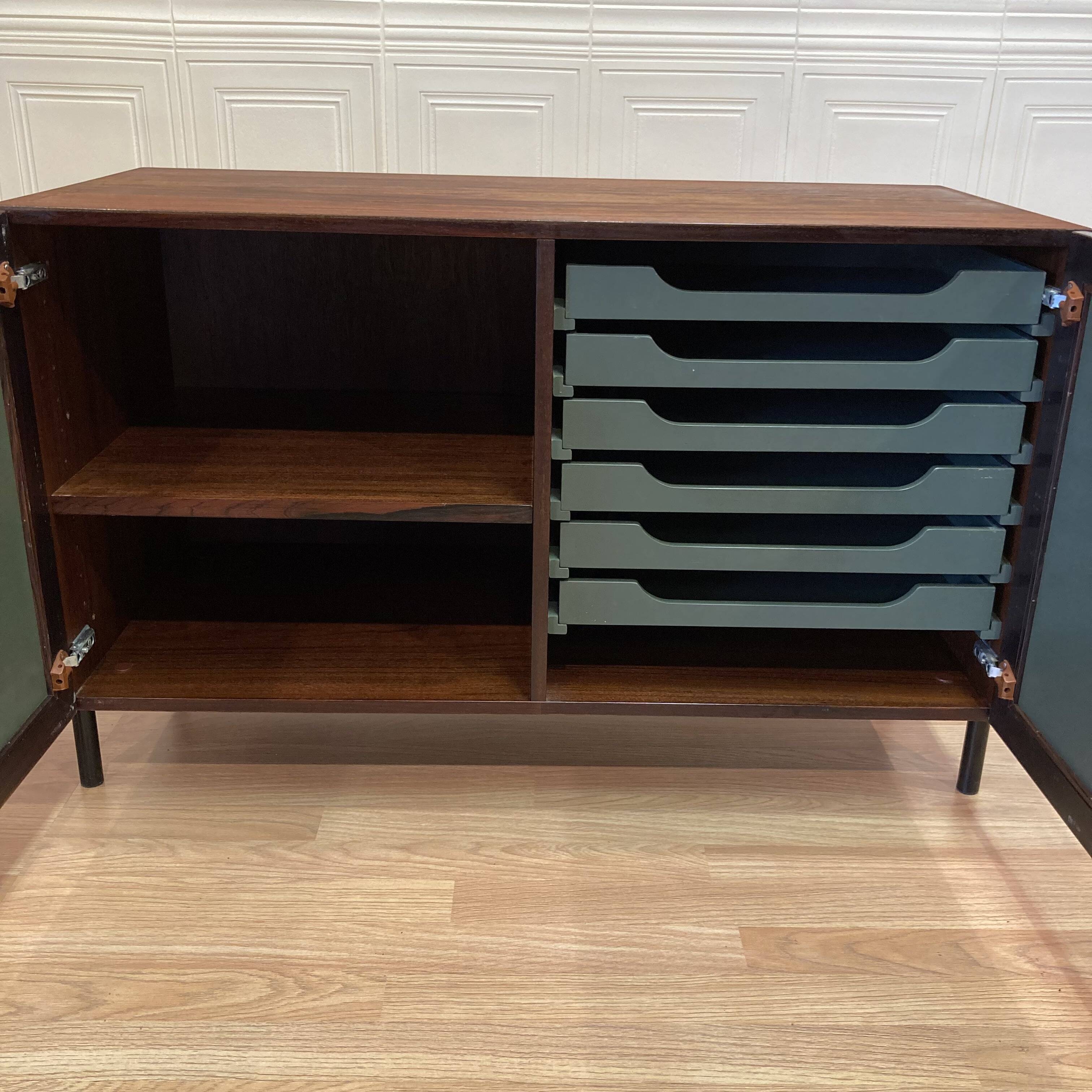 Commode palissandre et métal design 1950