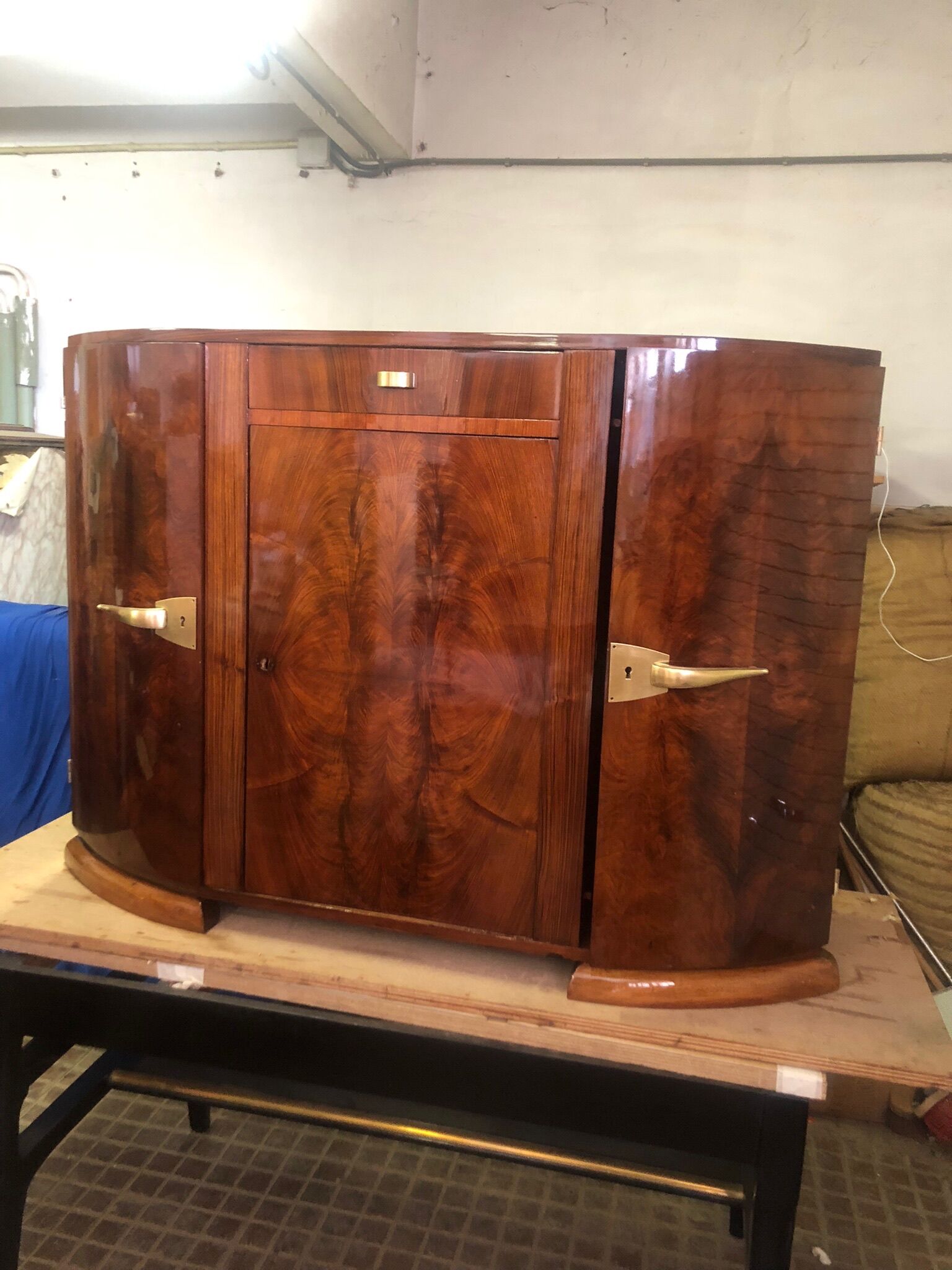 Table art deco dining