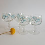 Set of 4 glasses with feet model Véronica Forget-me-nots France vintage