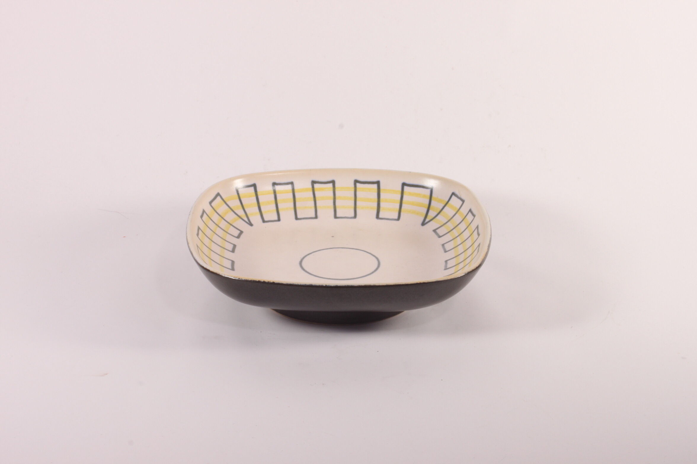 Geometric tracing ceramic vide-poche bowl, 1960s.