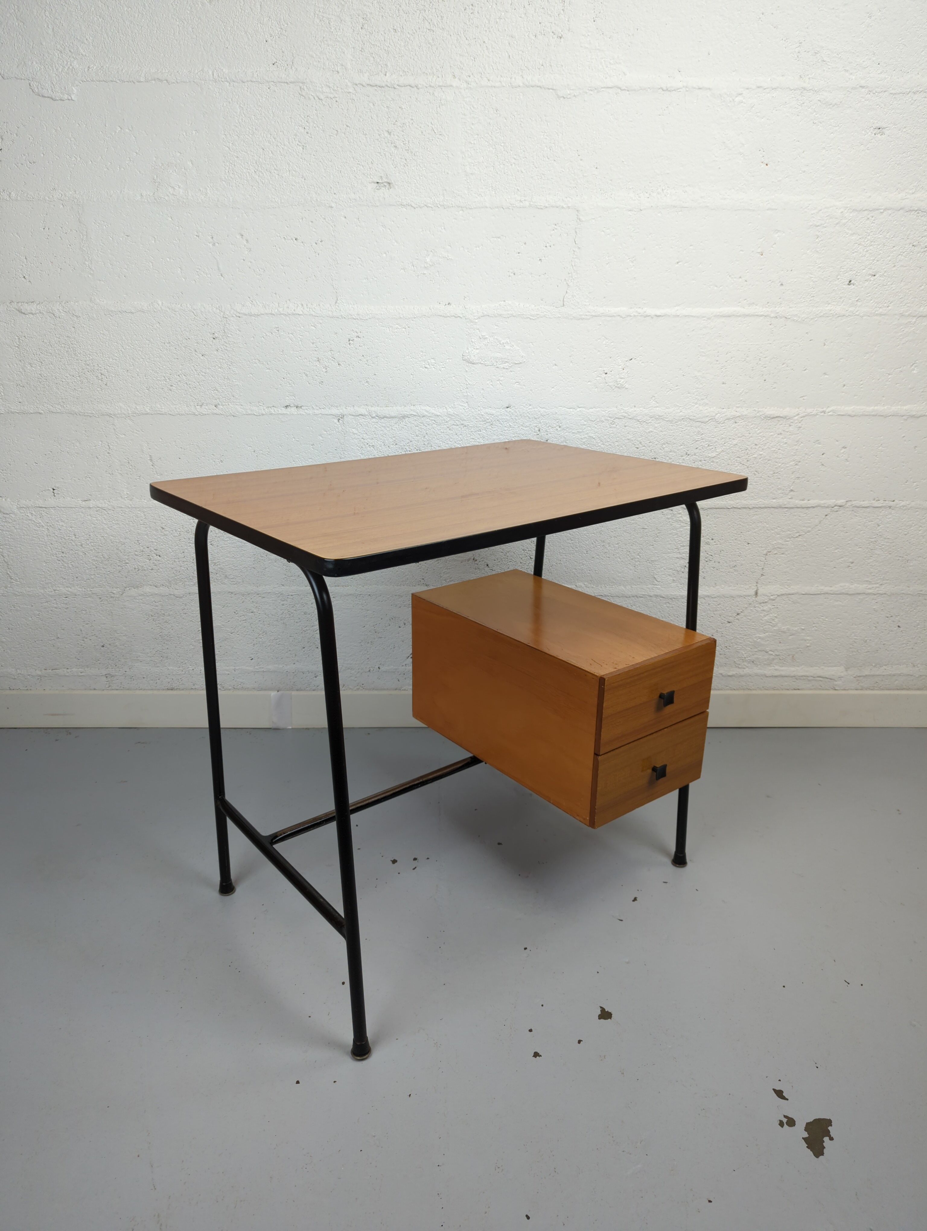 Bureau vintage formica et métal caisson deux tiroirs