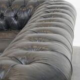 Canapé Chesterfield 2,5 places en cuir de vache noir de style anglais classique