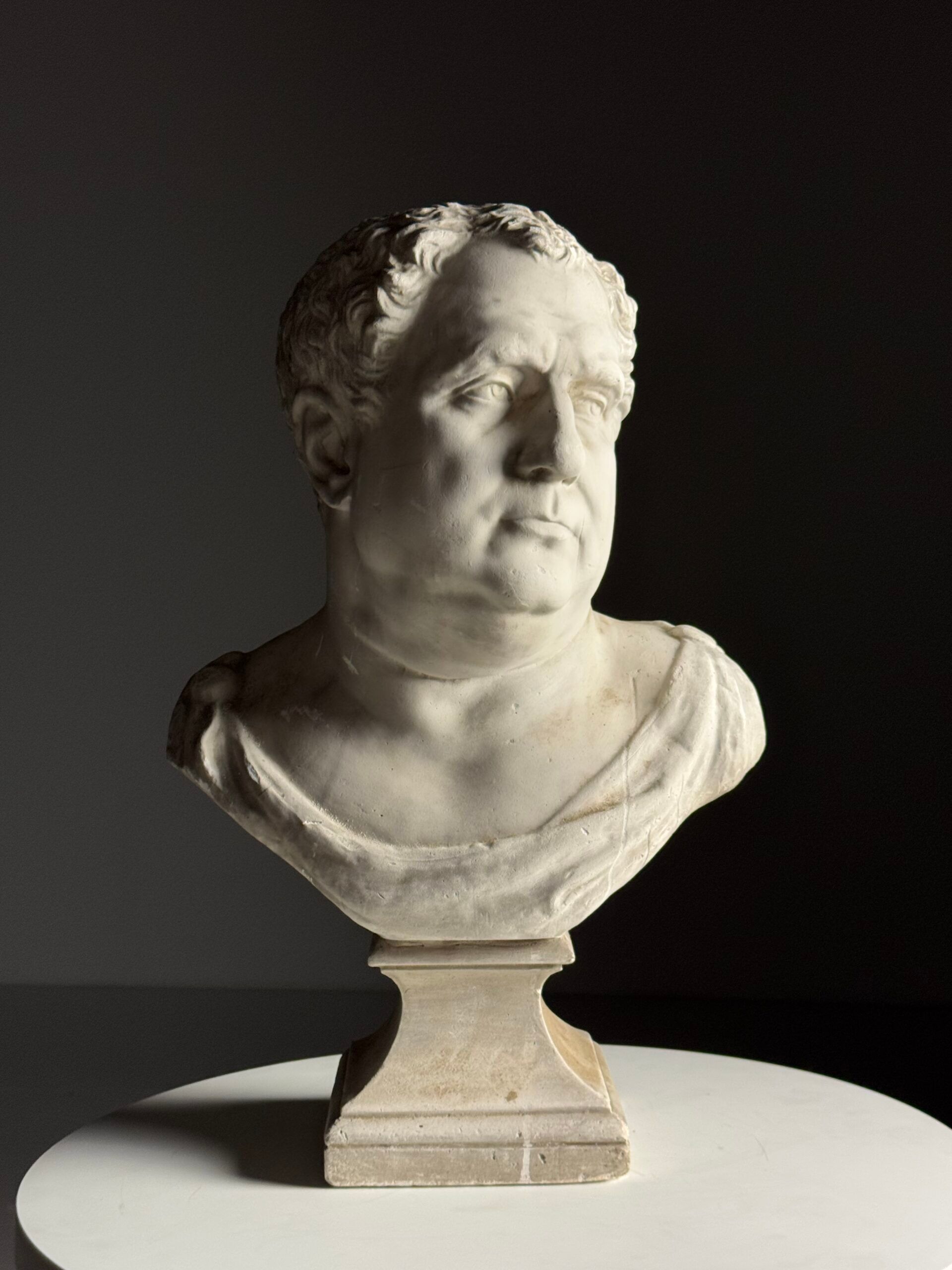 Buste de Vitellius en plâtre romain, 20e siècle.