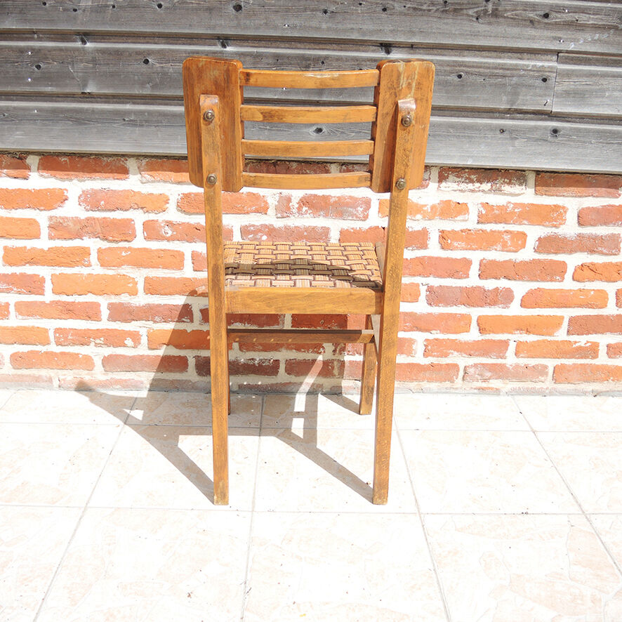 Ancienne chaise en bois de style Pierre Cruège
