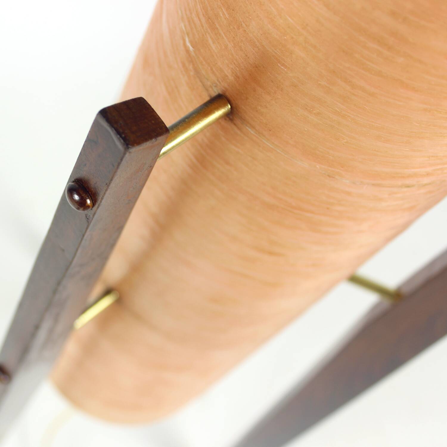 Lampe fusée sur pied de l'ère spatiale en fibre de verre rose, Tchécoslovaquie des années 1960