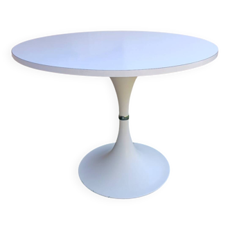 70s tulip-shaped table