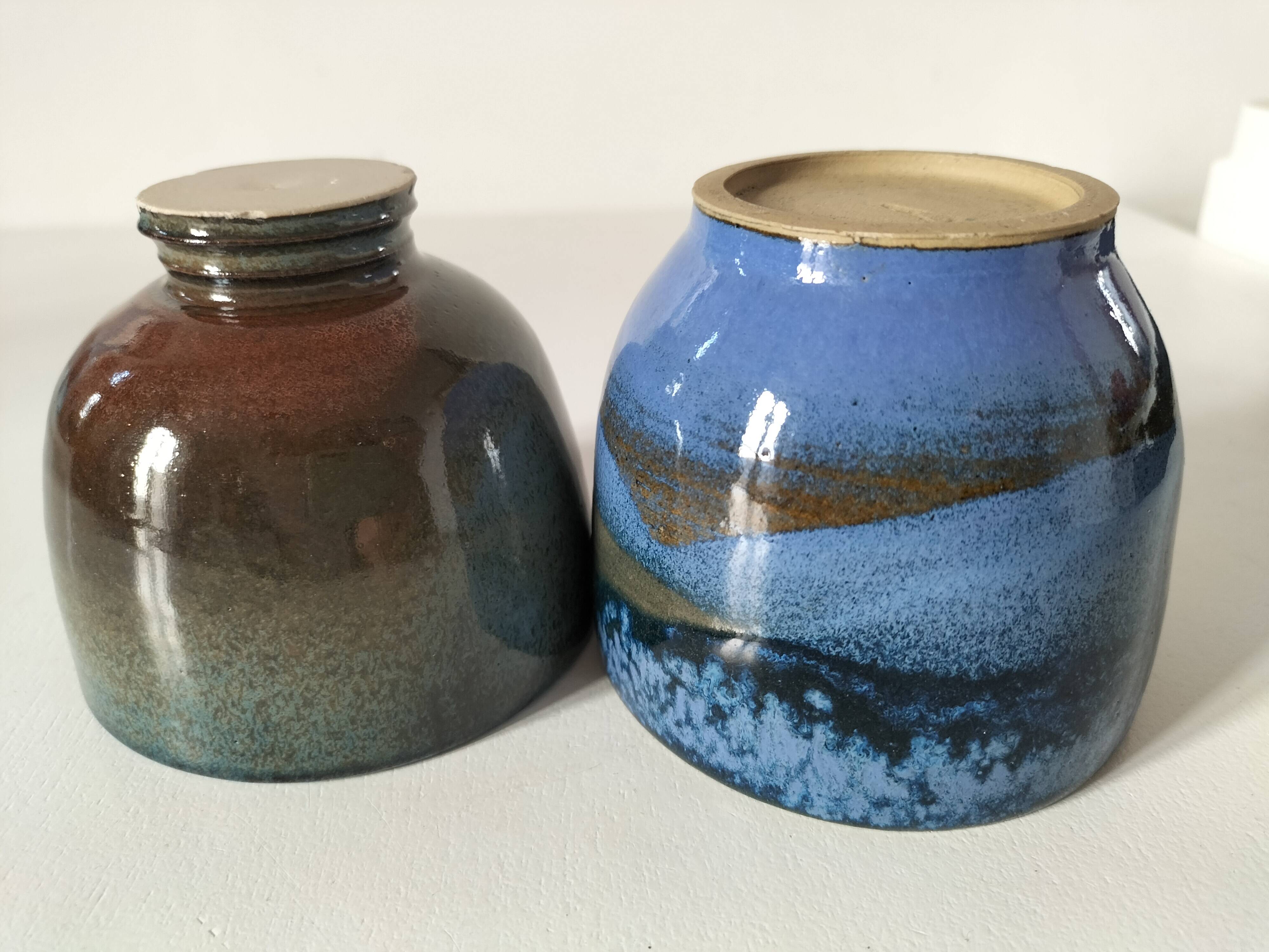 Duo de gobelets en grès émaillé bleu et vert