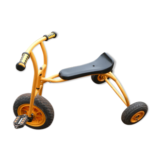 Tricycle d'école vintage orange