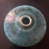 Deux vases en céramique bleus